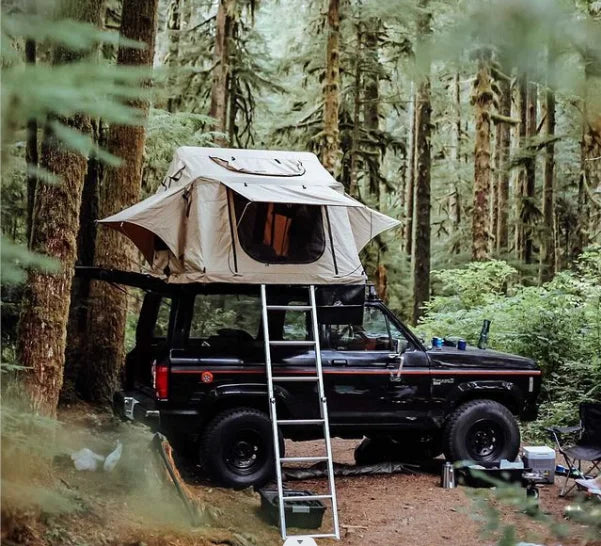 X-BULL 3 Person Magtower Roof Top Tent with Ladder & Mattress
