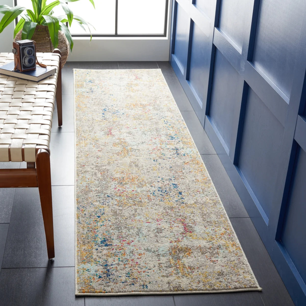 SAFAVIEH Madison Nita Abstract Runner Rug, Grey/Gold, 2'2" x 20'